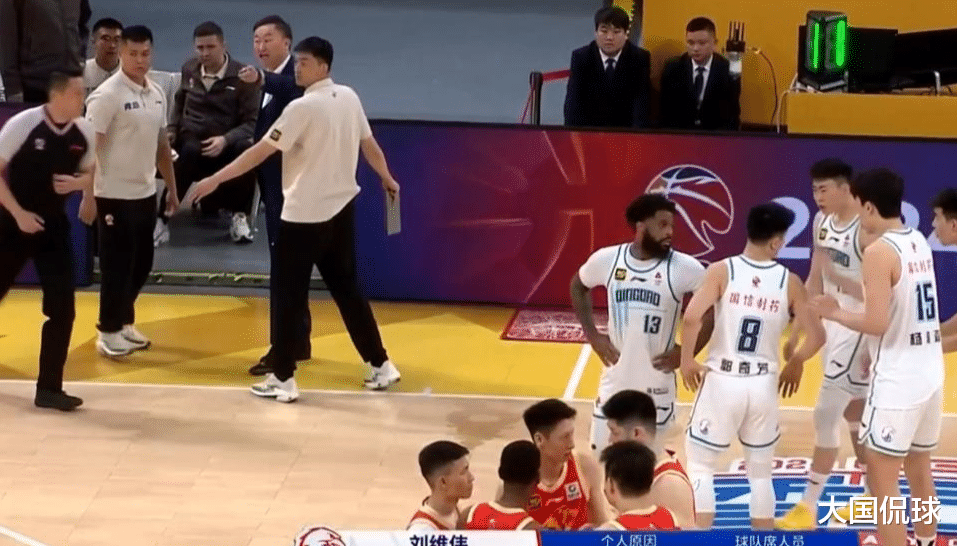 乐鱼体育官方下载-包含黑龙江男篮不敌广东，实力尚有差距的词条